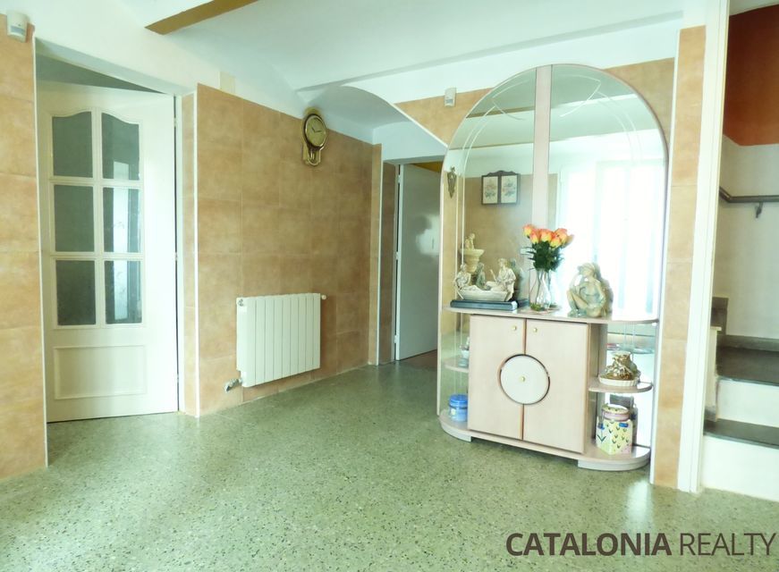 Restored country house for sale in the La Selva region (Girona), Spain