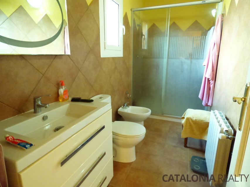 Restored country house for sale in the La Selva region (Girona), Spain