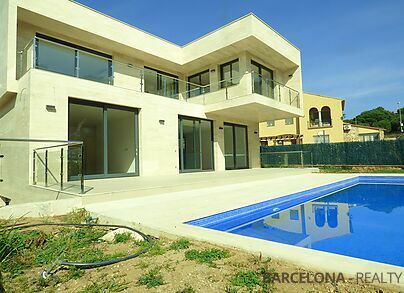 Casa en venta de obra nueva en Platja d'Aro (Costa Brava).