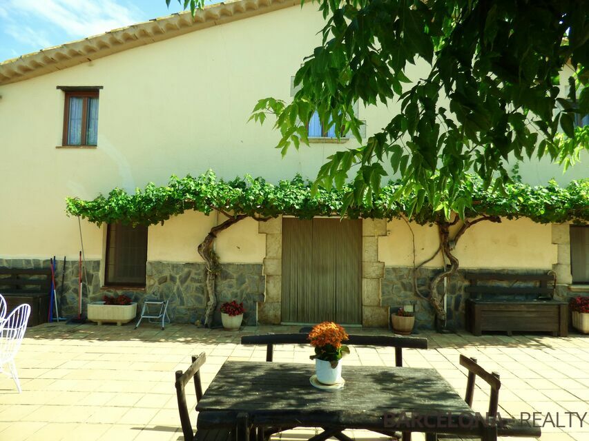 Country house for sale in Vilobí d'Onyar (Girona)