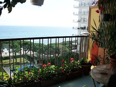 Flat for sale in Blanes, on the sea front